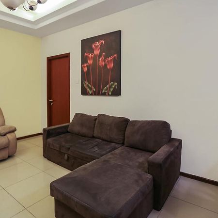 Capital O 1748 Thamrin Condotel Jakarta Extérieur photo