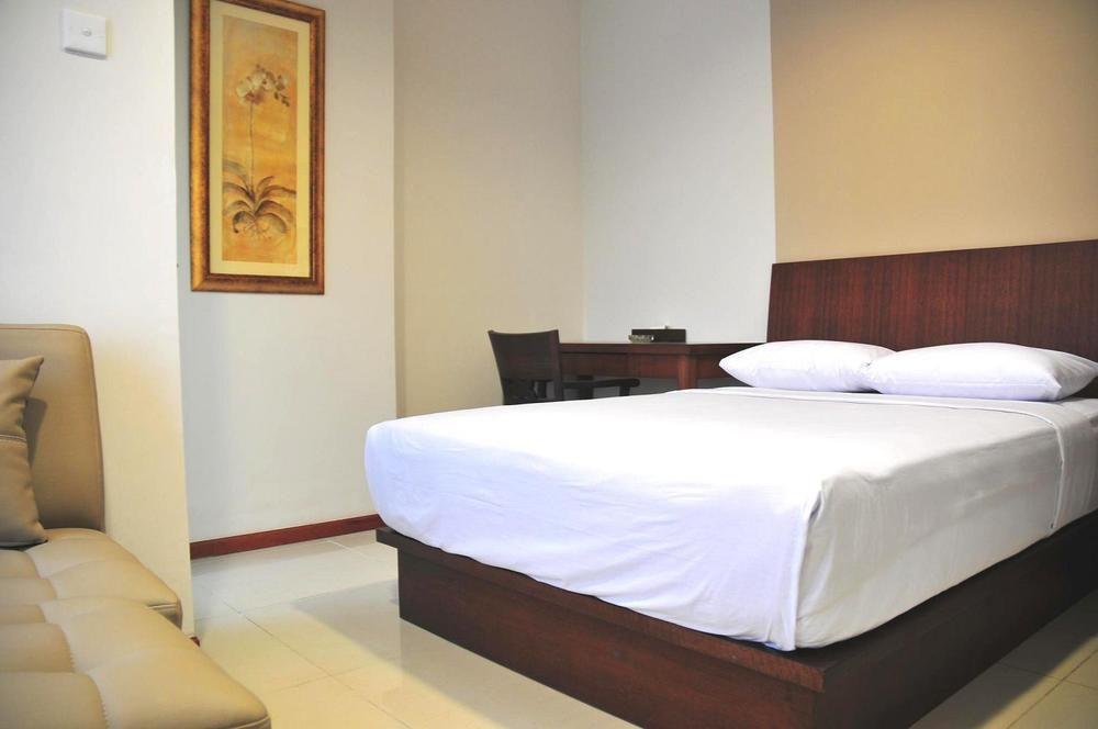 Capital O 1748 Thamrin Condotel Jakarta Extérieur photo
