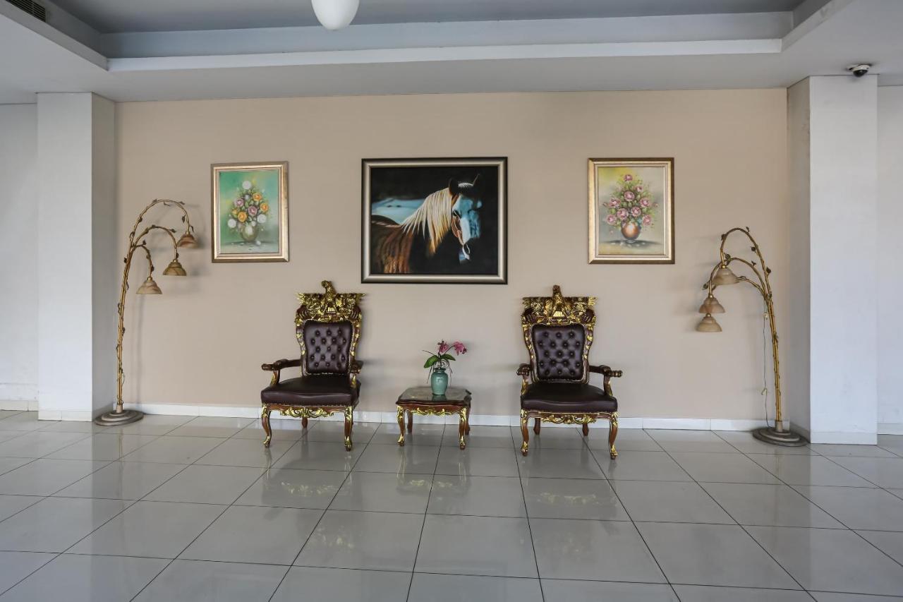 Capital O 1748 Thamrin Condotel Jakarta Extérieur photo
