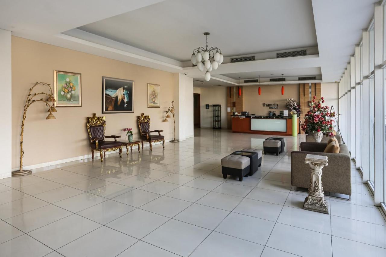 Capital O 1748 Thamrin Condotel Jakarta Extérieur photo