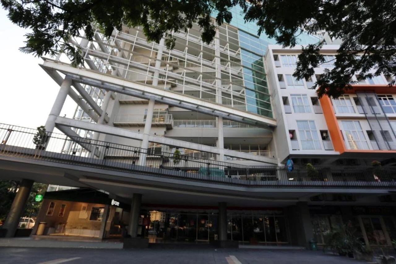 Capital O 1748 Thamrin Condotel Jakarta Extérieur photo